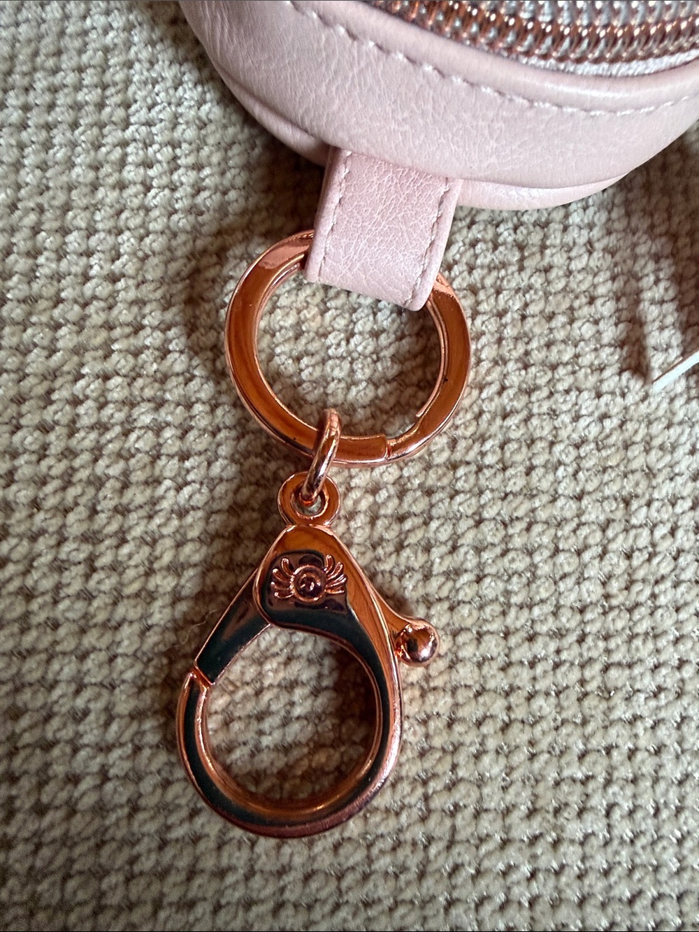 Itzy Ritzy Pacifier Holder/Diaper Bag Accessory - Picture 2 of 4